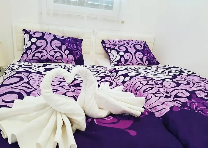 La Perla 3 Apartment Sutivan
