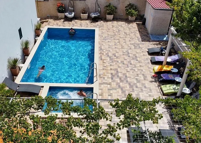 La Perla 3 Apartment *