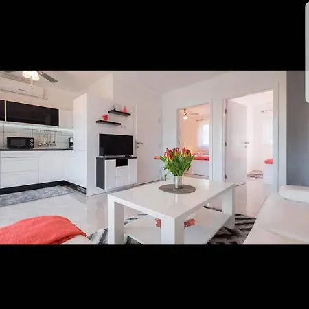 Apartment La Perla 3 *